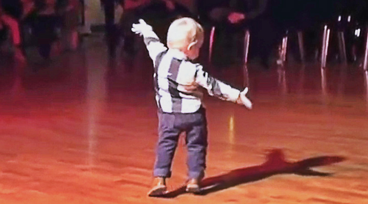 Little Boy Dances To His Favourite Song And It's The Most Adorable Thing We Saw Today