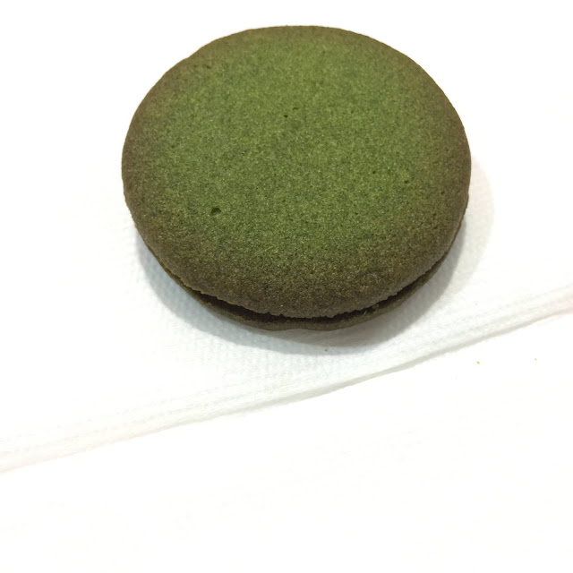 Henri Charpentier 費南雪 瑪德蓮 抹茶 開箱 心得 評價アンリ・シャルパンティエ 抹茶フィナンシェ 天峰 費南雪 貓舌餅乾 伴手禮 京都 日本限定 宇治 地域限定 解封 2022茶師十段 東源兵衛 高く評価 抹茶クリームサンドクッキー 抹茶餅乾