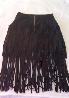 www.oasap.com/skirts/61340-chic-faux-suede-tasseled-skirt.html?Starfish_fashion