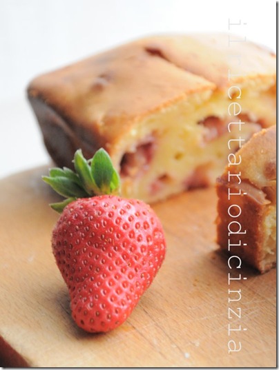 torta di yogurt greco e fragole light