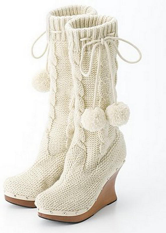 Knitted Boots - Cool Photos