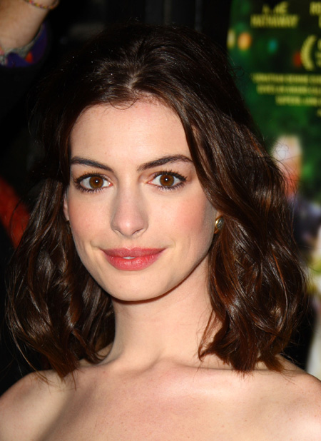 anne hathaway haircut