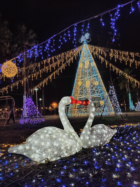 台中沙鹿南勢溪公園聖誕節燈飾，聖誕樹燈海隧道，海線公園賞燈趣