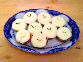 Lemon and rosemary cupcakes