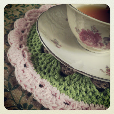 ByHaafner, crochet, potholder, teatime, teacup, thrifted, vintage