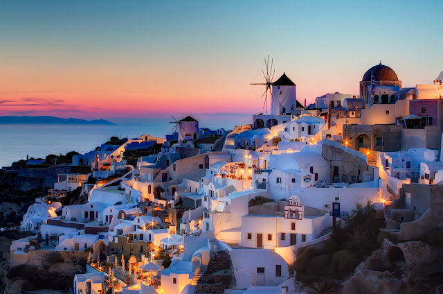 http://signaturegreece.com/project/santorini-island/