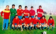 Selección de ESPAÑA - Temporada 1975-76 - Ladislao Kubala (seleccionador), Paco, Cortabarría, Biosca, Camacho, Migueli; Churruca, Leal, García Castany, Satrústegui, Del Bosque y Fortes - Fotografía de un entrenamiento previo al partido de España contra Alemania Federal, valedero para la clasificación de la Eurocopa de 1976