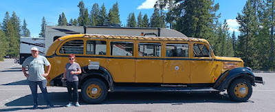 En los parkings de Yellowstone también hay cosas interesantes.