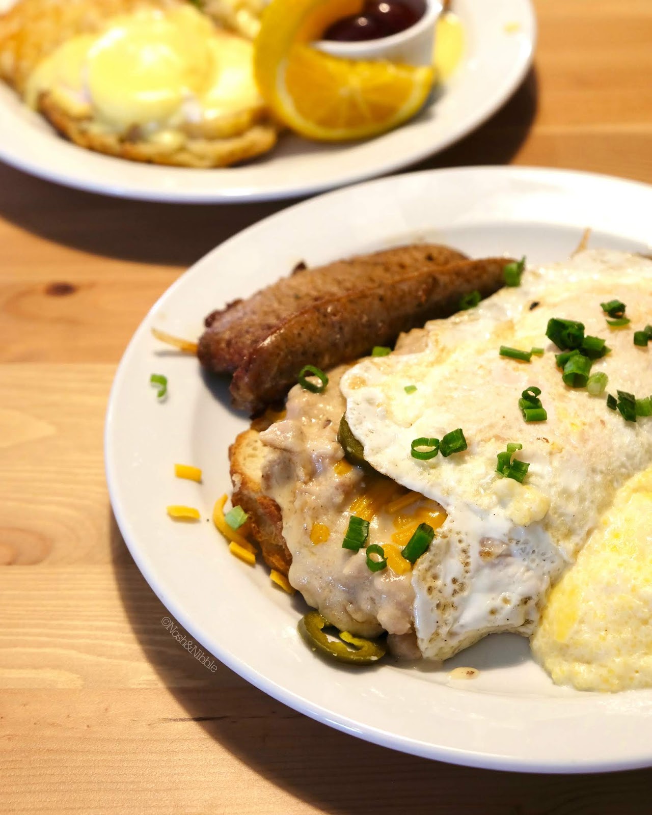 Shanzee's Biscuit Cafe in Victoria, BC | King of the Road Biscuits & Gravy: Review