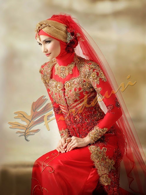 Kebaya Muslim Pengantin Mewah Dengan Paduan Warna Maroon Gold