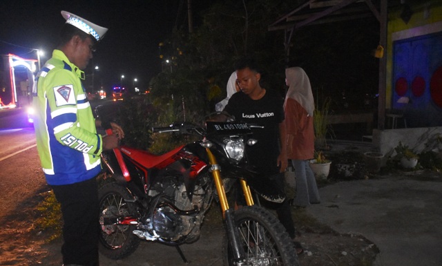 Gelar Razia Kendaraan Malam Hari ,Cara Polres Aceh Timur Tekan Gangguan Keamanan