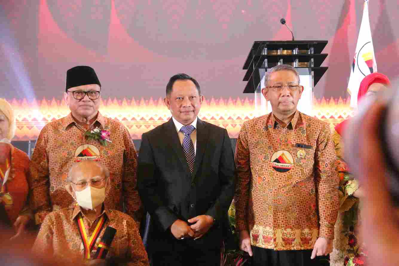 FOTO, Harumkan Nama Kalbar Oso Kembali Pimpin DPP Gebu Minang