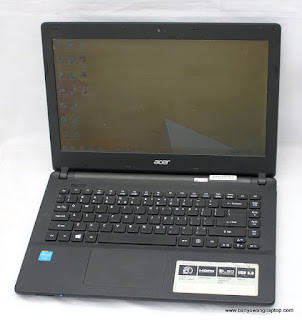 Jual Laptop Aspire ES1-411-C666 Bekas di Banyuwangi