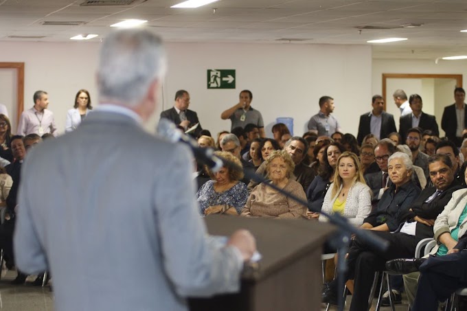 Governo faz primeira entrega de escrituras a entidades religiosas