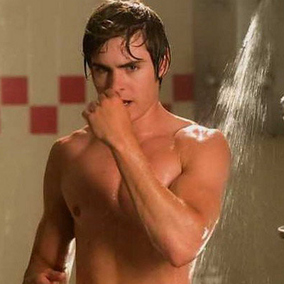 Zac Efron desnudo en High School Musical 3