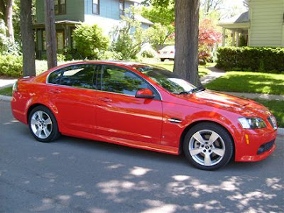 Pontiac G6 in red color