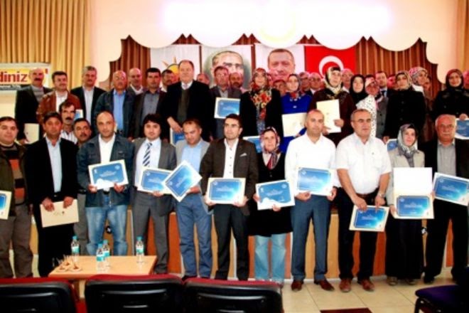 Bozkırlılar AK Parti Siyaset Akademisi Sertifikalarını teslim aldılar