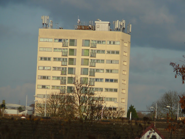 Residential_Flats_With_Phone_Masts