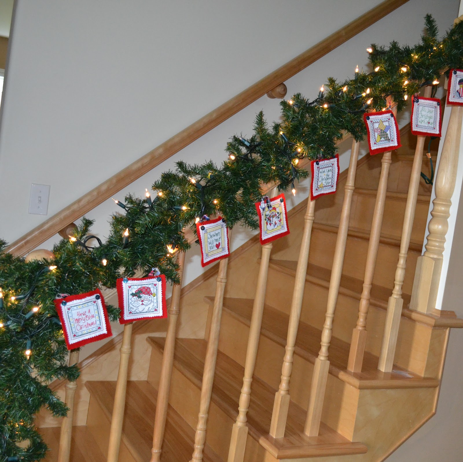 East Coast Mommy: Frugal and Festive {Holiday Decor}