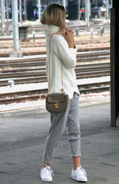incredible fall outfit / white knit sweater + crossbody bag + grey pants + sneakers