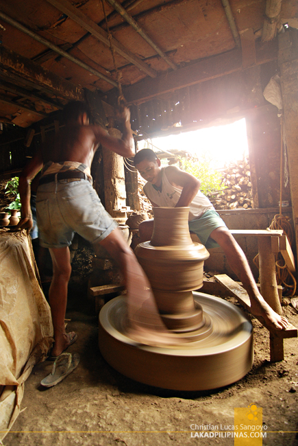 Making Jars at Pagburnayan in Vigan City