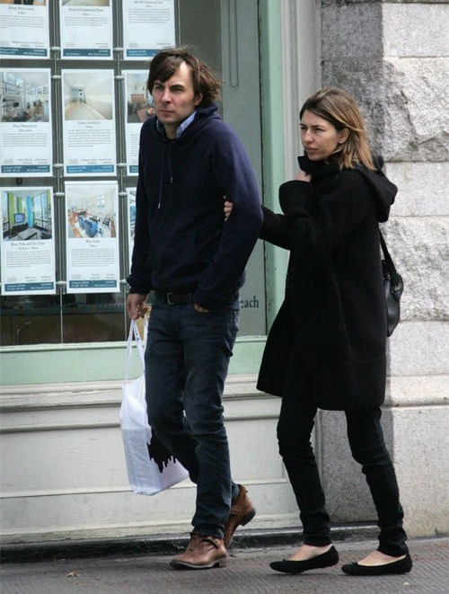 Sofia with boyf and babydaddy Thomas Mars recently snapped in New York 