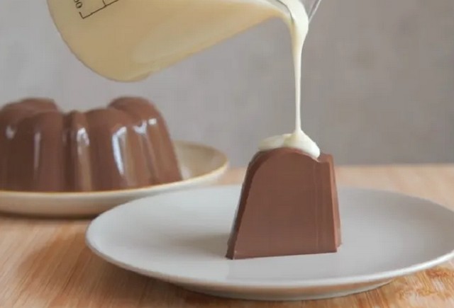 resep-pudding-coklat-saus-amandel