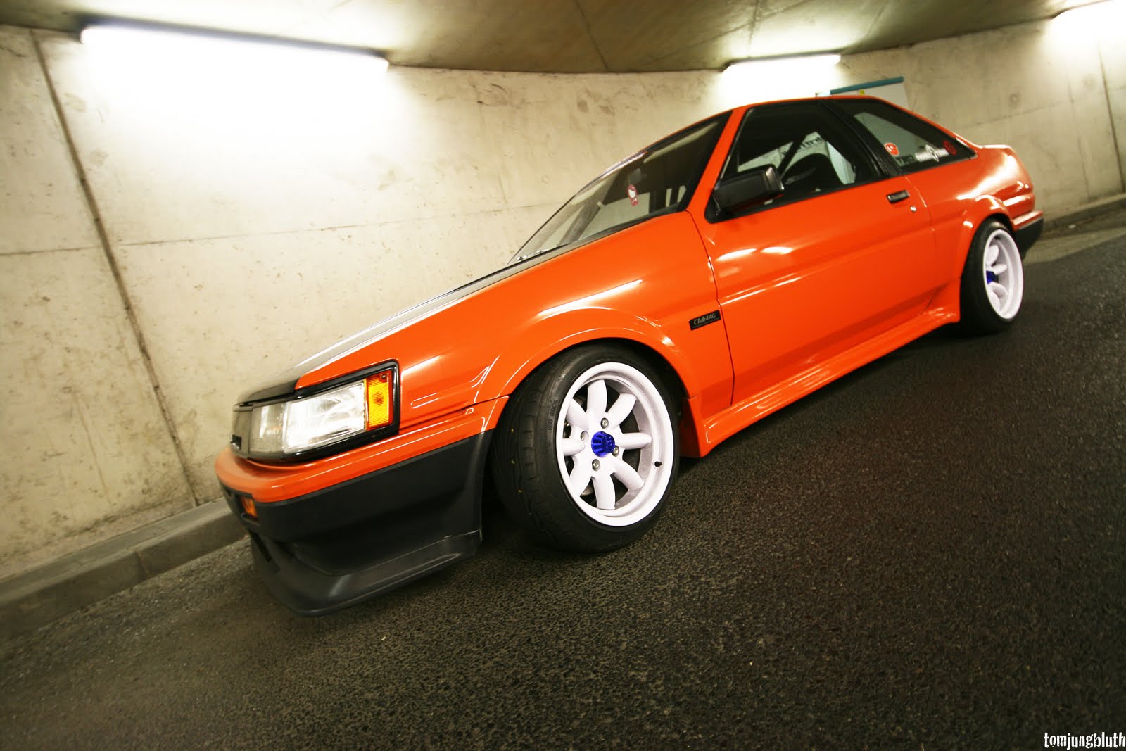 TOYOTA COROLLA AE86 Levin (by