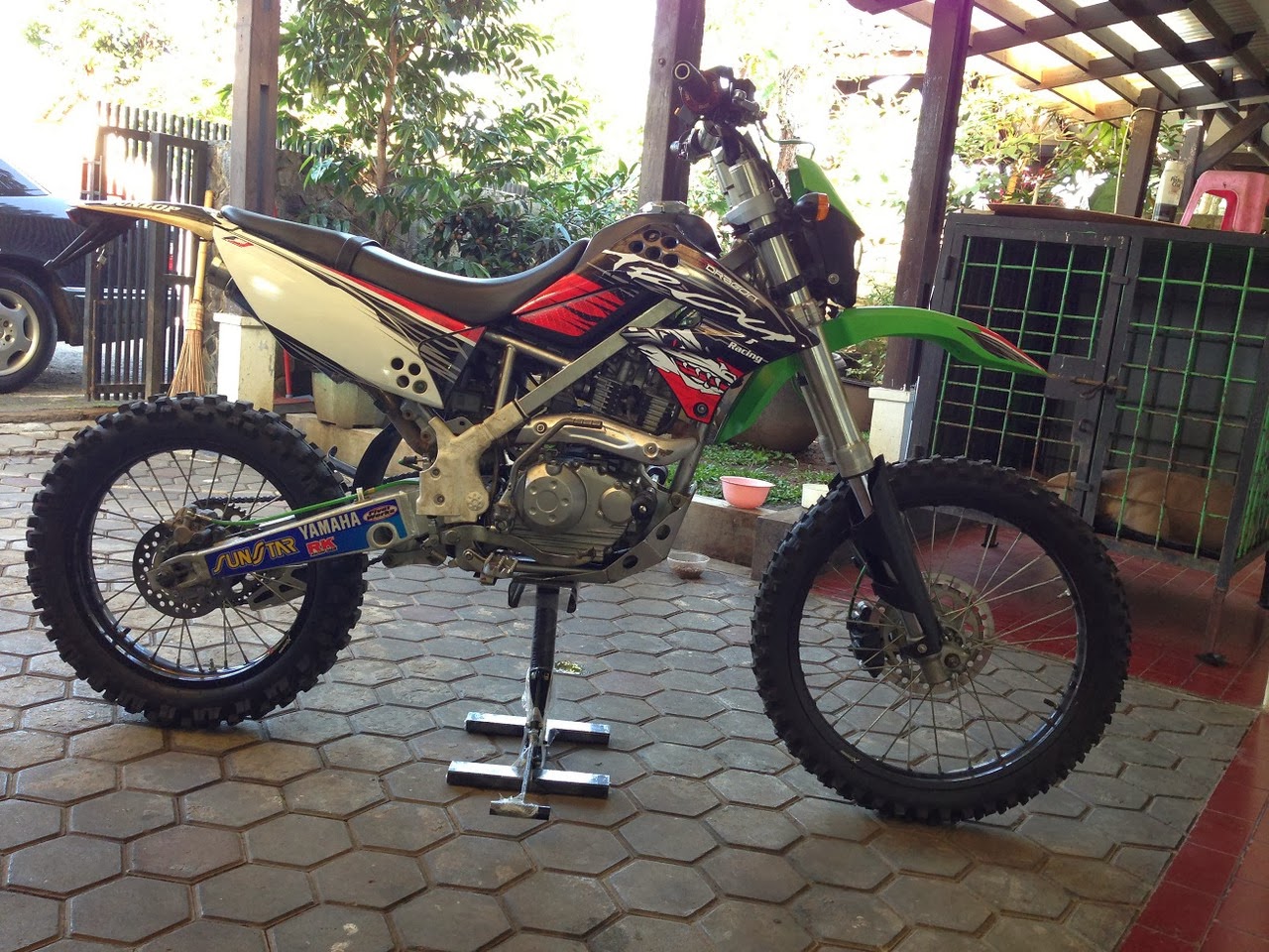 Foto Modifikasi Motor Kawasaki KLX 150S D Tracker Dan KLX 250 50