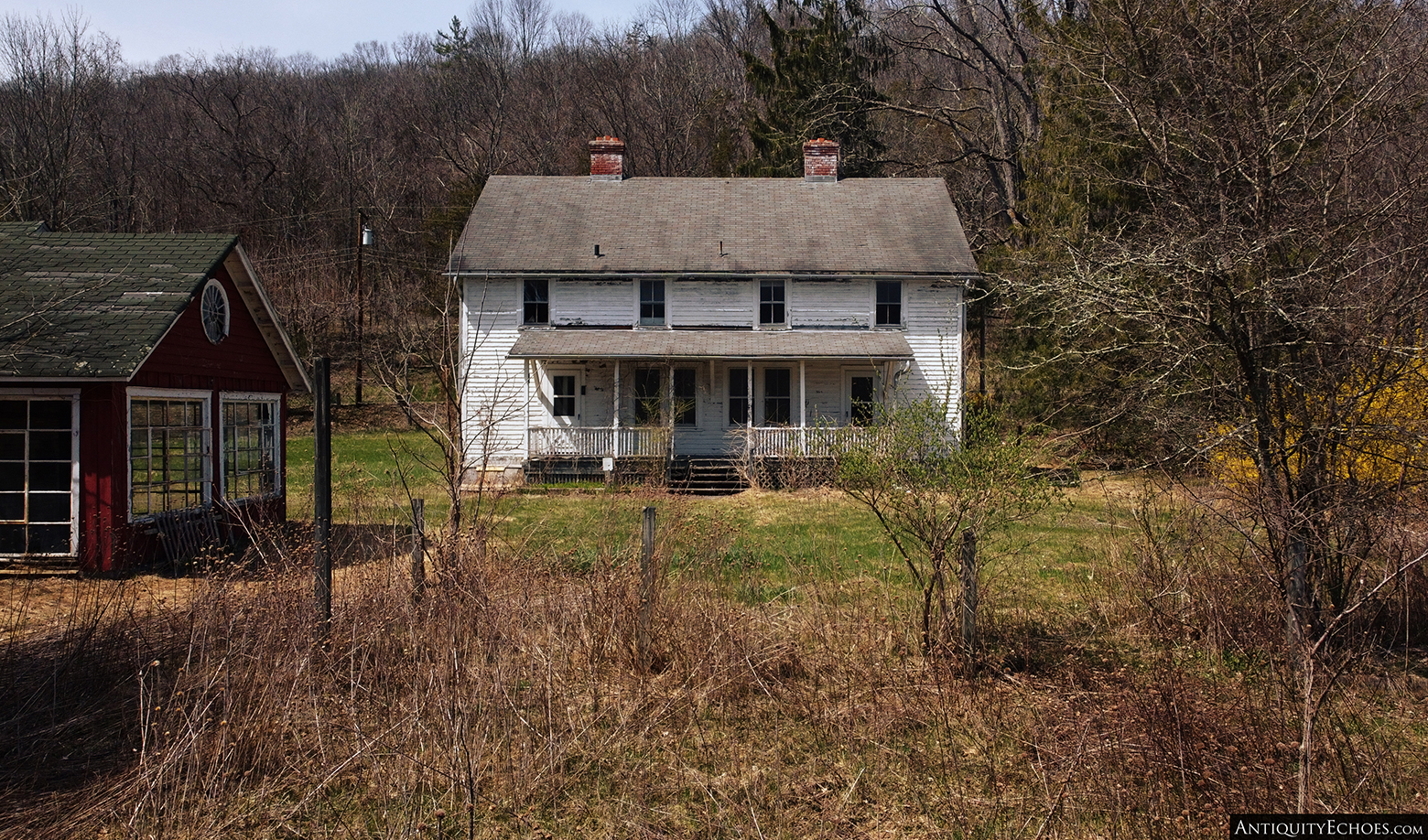 Walpack Valley Environmental Education Center - Farmhouse Exterior