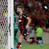 Após falhas de Léo Pereira, Paulo Sousa diz se zagueiro ainda terá chances no time principal do Flamengo 