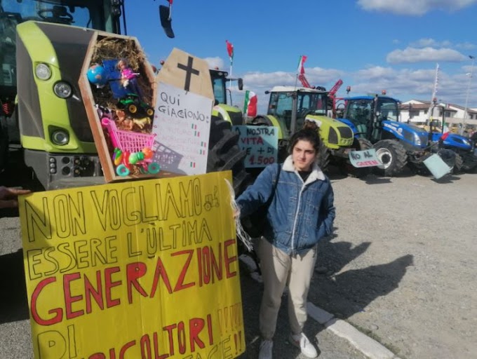 La protesta dei trattori nel Metapontino per denunciare la crisi del settore agricolo