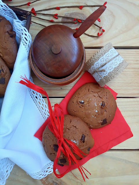 Galletas de aceite de oliva virgen extra (AOVE) con chips de chocolate. Cookies, desayuno, merienda, postre, healthy, saludable, fit, hecho en casa. Sencillo, rápido, rico, horno, Cuca