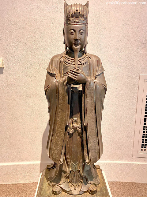 "Standing Dignitary" de China en el Museo de Bellas Artes de Stanford