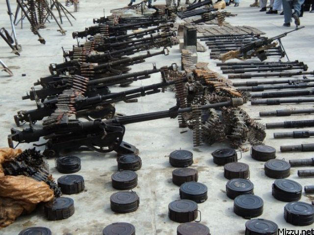 [Image: Senjata+Sitaan+Milik+Taliban+3.jpg]