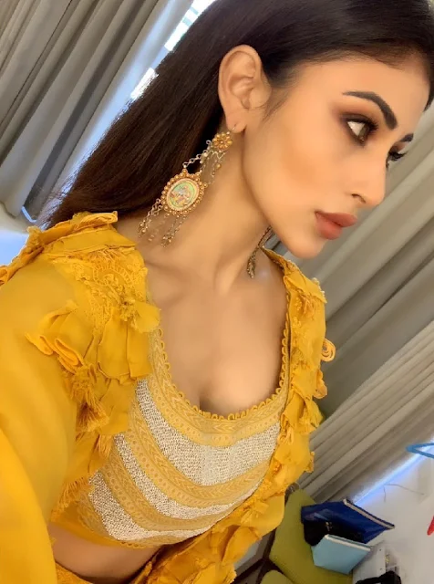 Mouni Roy looking absolutely cute in her latest pics, showcasing Bollywood's sweetheart in all her charming glory.