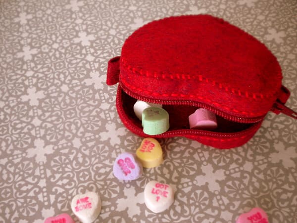 Mini Heart Pouch Tutorial