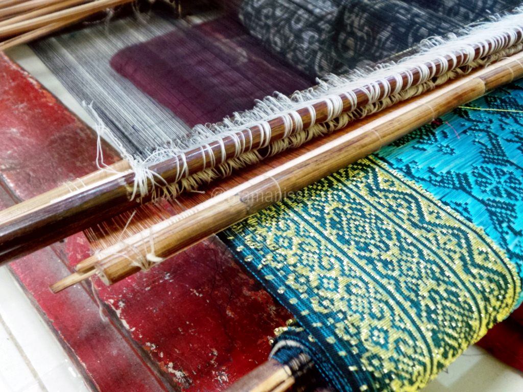 Melipir ke Pusat Kerajinan  Songket di  Palembang  Jurnal Maman