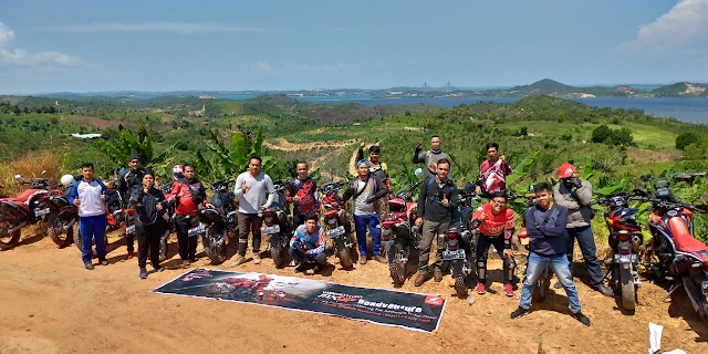 Sambut MXGP Indonesia, Komunitas & Konsumen CRF Batam "Trabas Bareng"