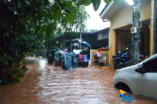 Banjir di Jatiasih, Kota Bekasi  (Infomoga/Fatikhin)