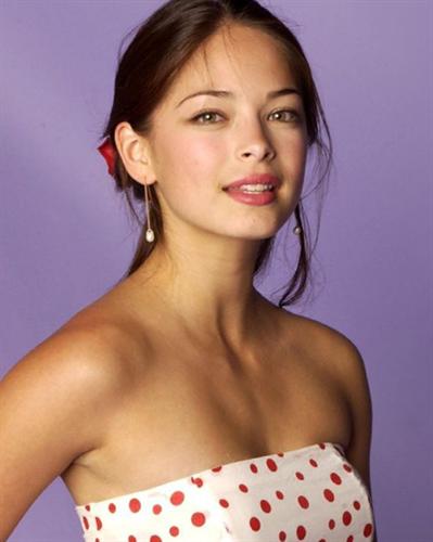 Kristin Kreuk  Hairstyles Photos QcM7a