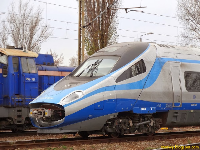 Polskie "Pendolino" ED250-001 i ED250-002 na Olszynce.