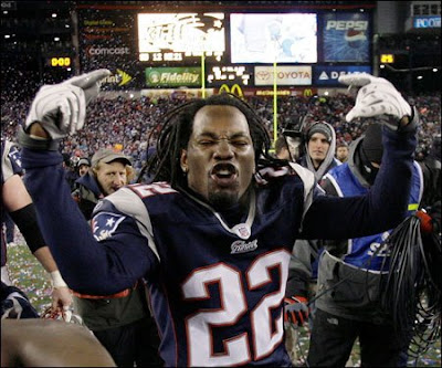Asante Samuel on Patriots Db Asante Samuel Celebrated On The Field After The Victory