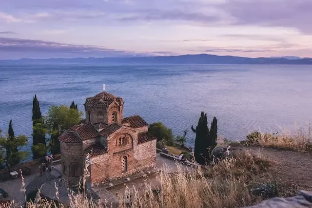 pariwisata makedonia utara memikat wisatawan dengan keindahan alam dan sejarah