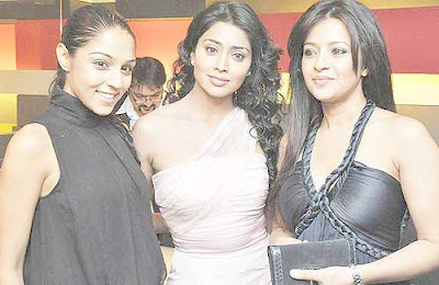 Shriya Saran Reema Sen Mocha Photos