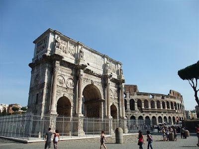ancient roman ruins, arch