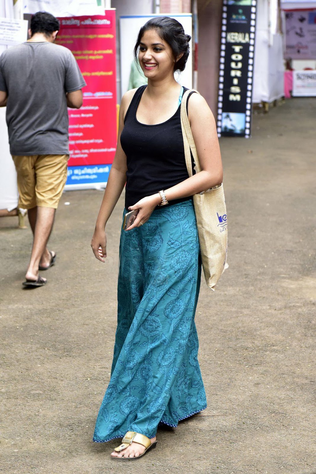 Actress KeerthySuresh Latest HD Images