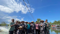 Wujud Dukung Program Ketahanan Pangan Nasional, Lanal Dabo Singkep Panen Udang Vaname
