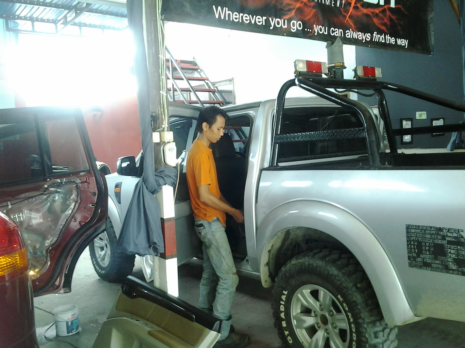 WK Mobil Balikpapan Body Repair Variasi Mobil Aktifitas WK Mobil