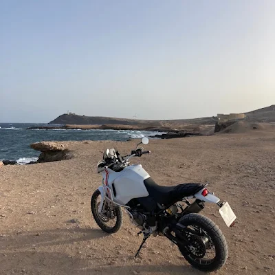 Gran Canaria in moto Ducati DesertX